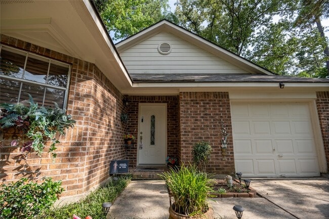 Primary Photo - 46 N Rushwing Cir