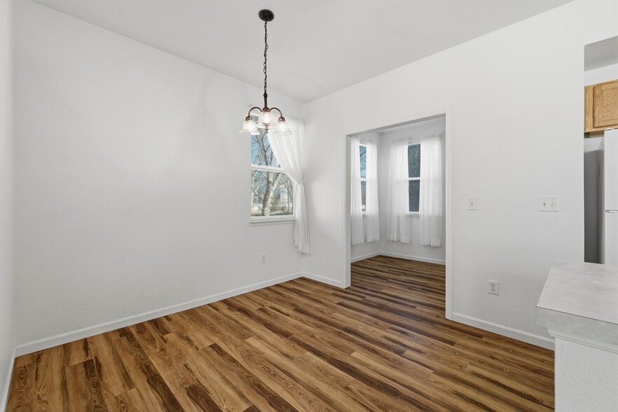 Building Photo - 1907 Grays Peak Dr