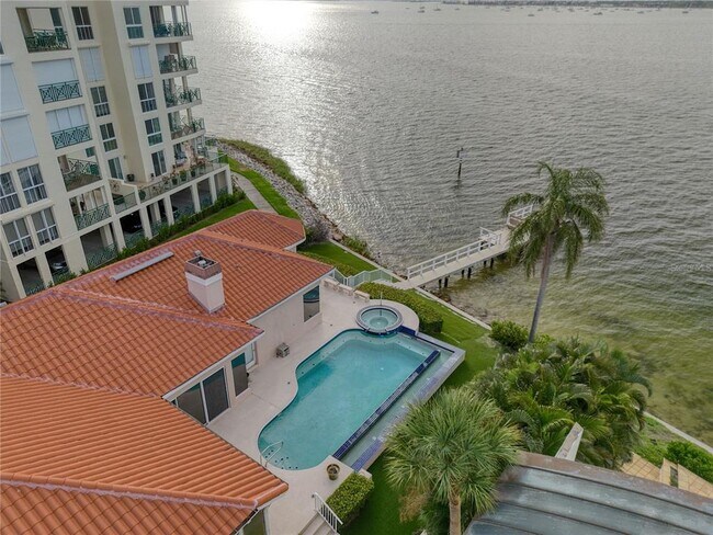 Building Photo - 4709 Dolphin Cay Ln S