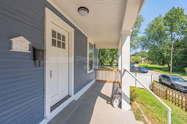 Building Photo - 5622 Prentice St