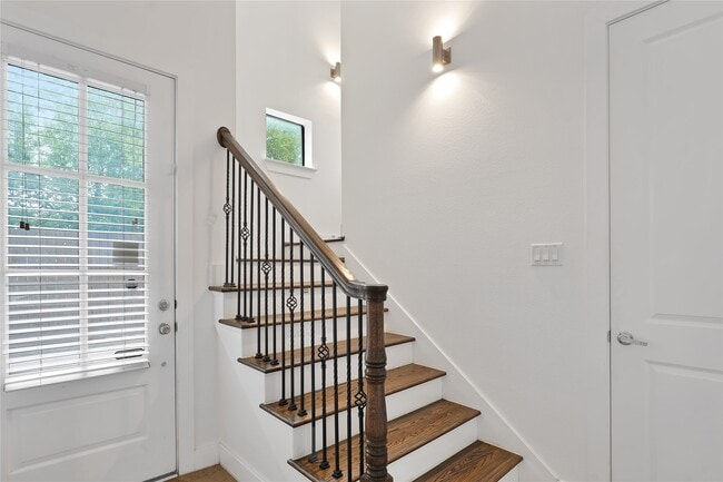 Building Photo - 1810 Thompson St