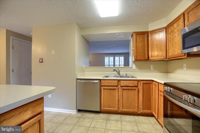 Building Photo - 437 Ashton Ln
