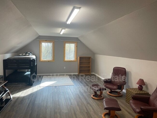Building Photo - 1047 S Wolf Rd