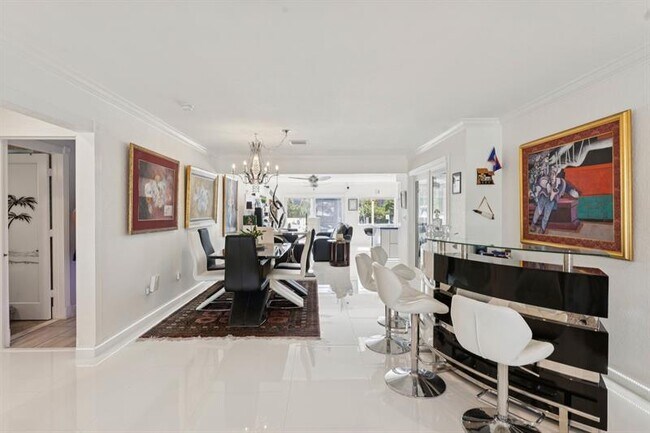 Building Photo - 911 NW 7th St