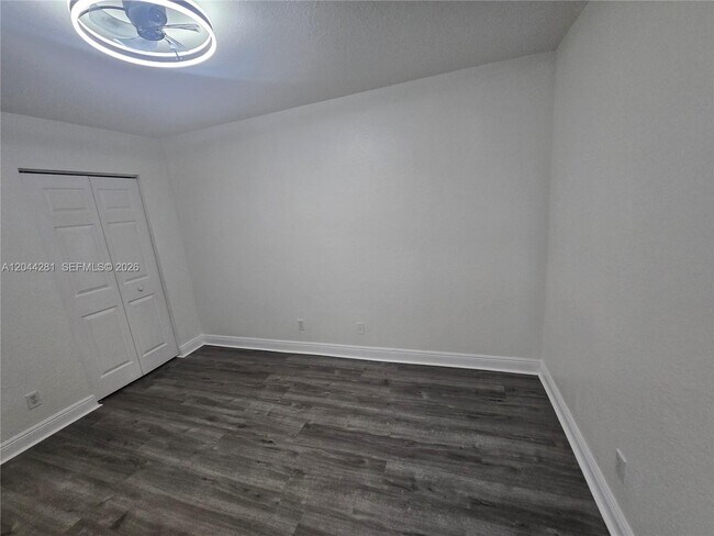 Building Photo - 9738 Darlington Pl