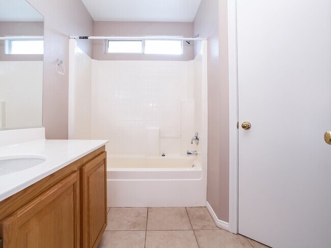 Building Photo - 8413 Barossa Ct