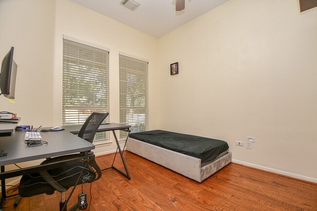 Building Photo - 9107 Fernwillow Dr