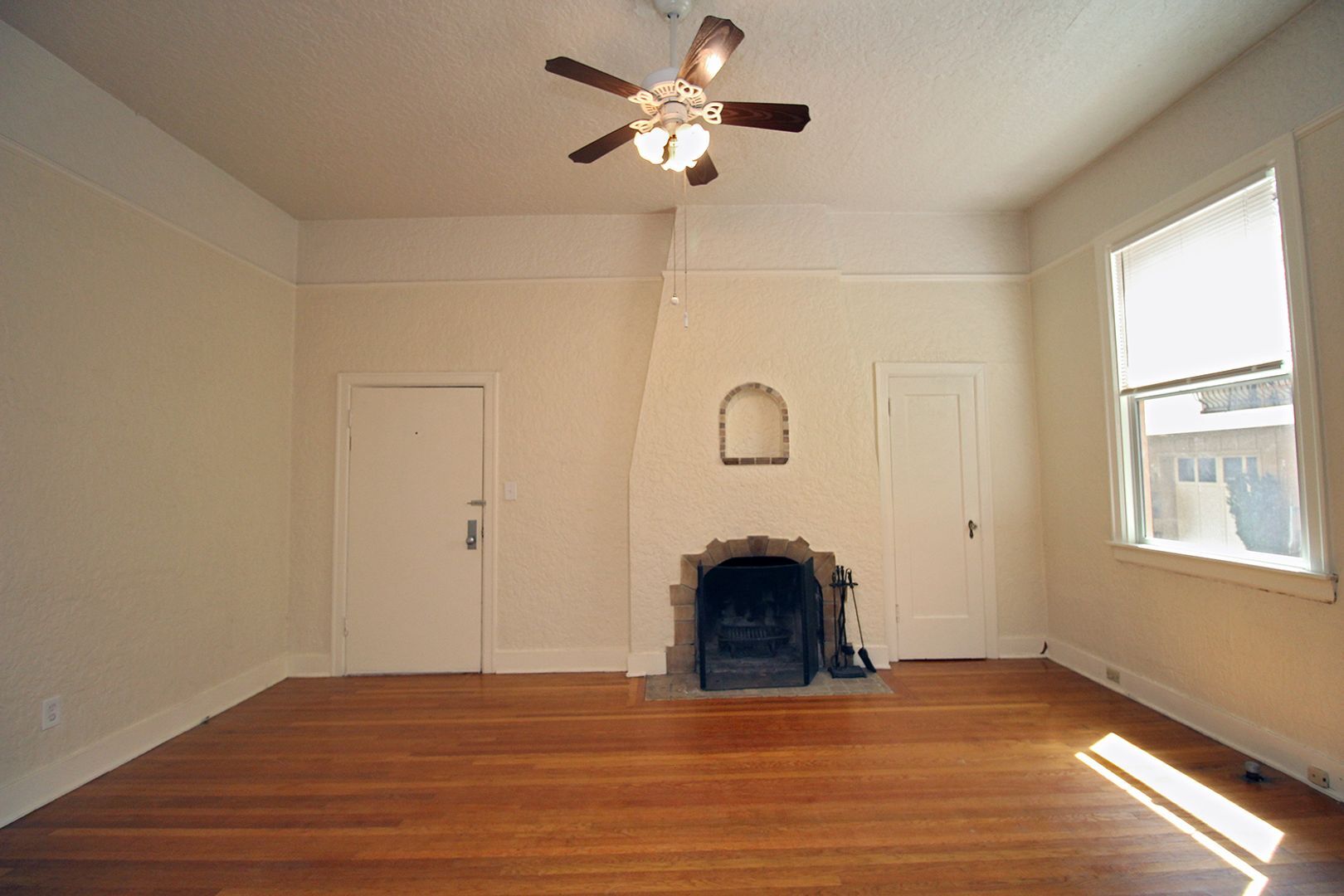Building Photo - 2354-2362 SW Cactus Dr