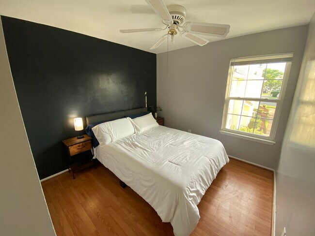 Building Photo - 610 Zephyr Ct