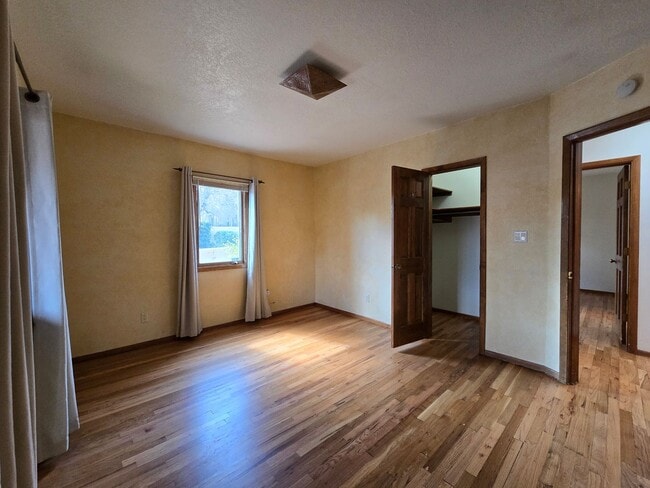 Building Photo - 602 Griffin St