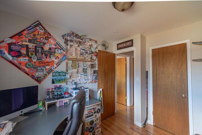 Building Photo - 760 39th St