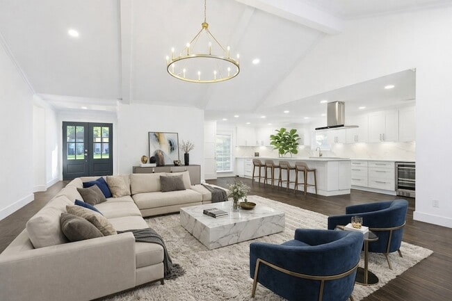 Building Photo - 2410 Del Norte St