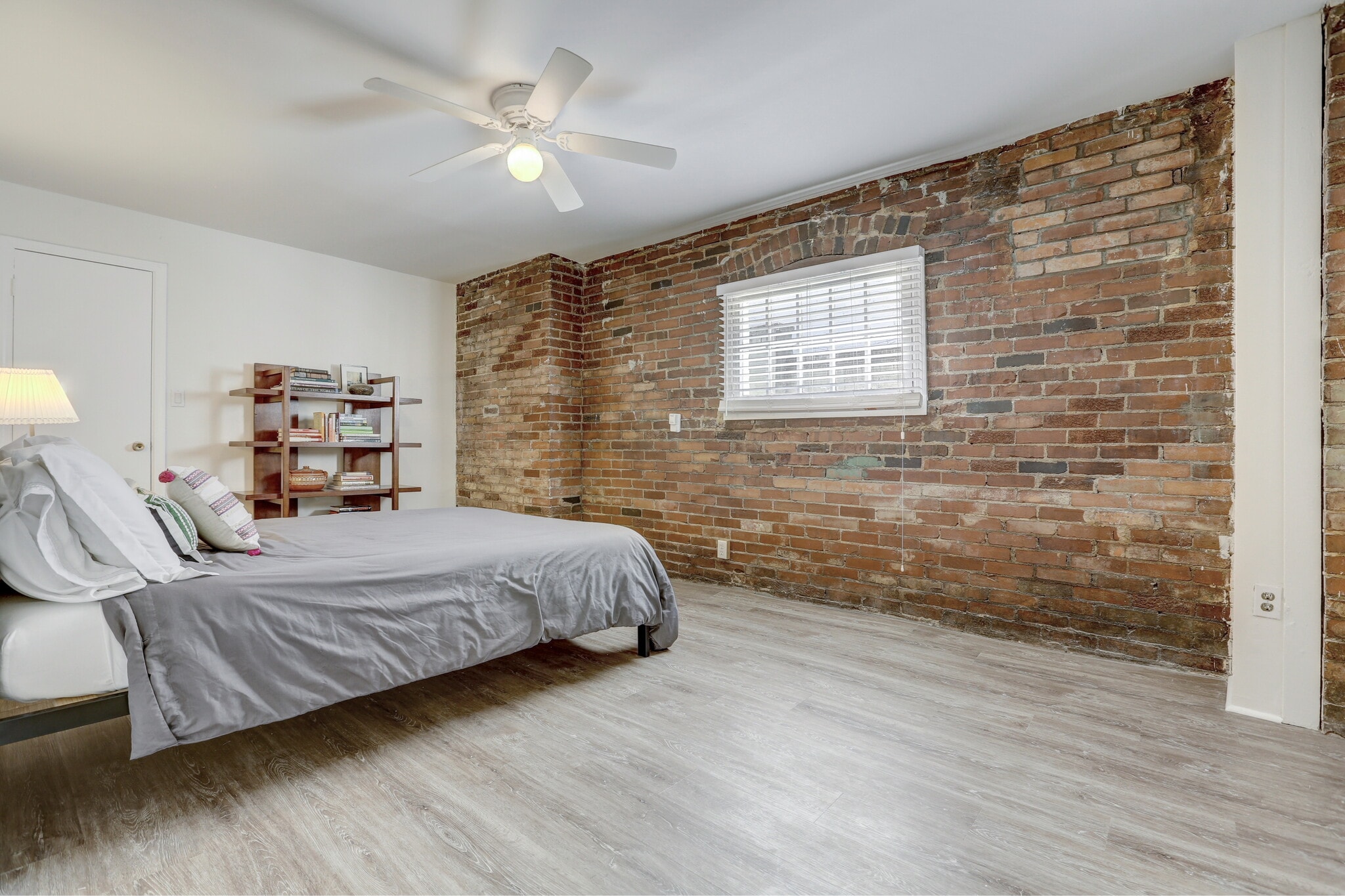 Building Photo - 352 5th Street NE