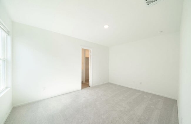 Building Photo - 11810 Spiderwort Rdg