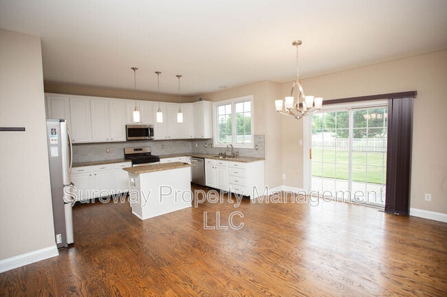 Building Photo - 7 Amaryllis Ln