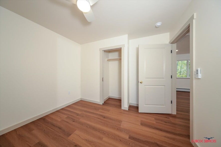 Building Photo - 13770 E Rose Garden Cir
