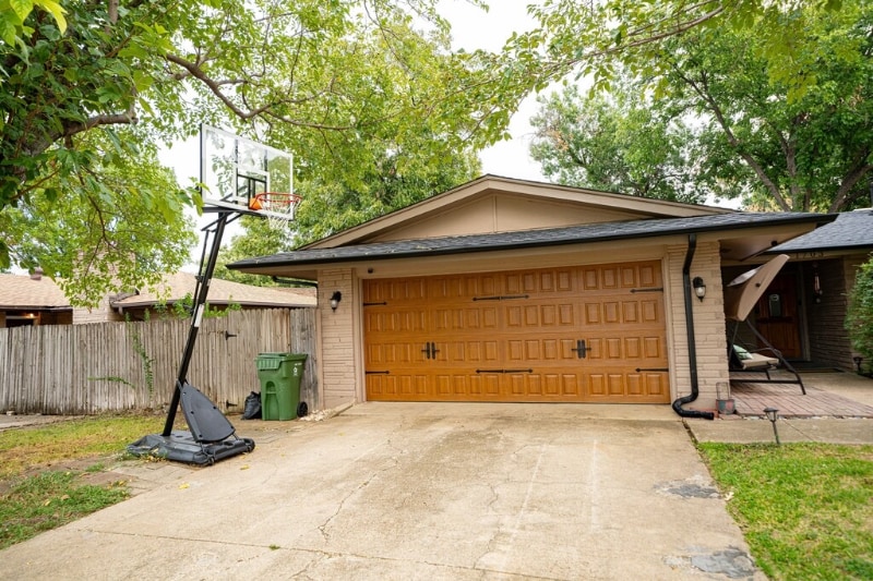 Primary Photo - 1703 Monaco Dr