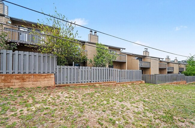 Building Photo - 514 Grand Estates Dr