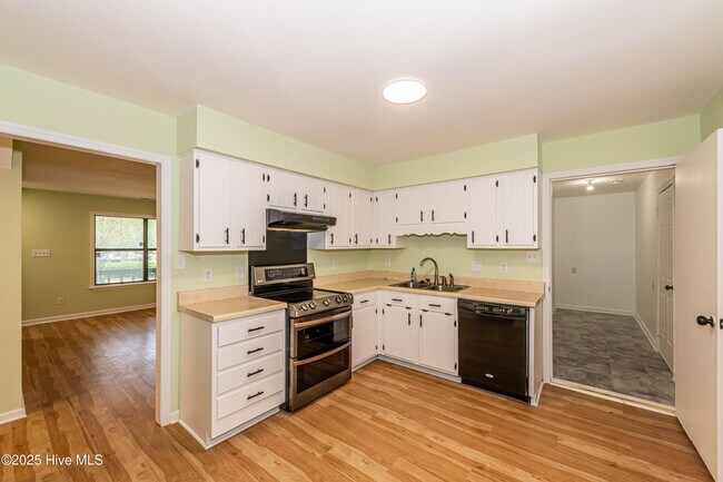 Building Photo - 1100 Audrey Ct