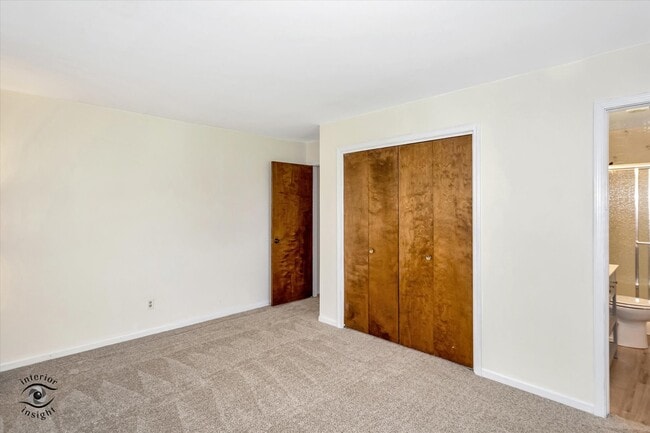 Building Photo - 18 Laurel Ln