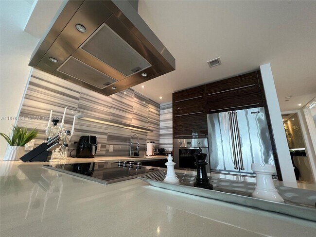 Building Photo - 1100 Biscayne Blvd