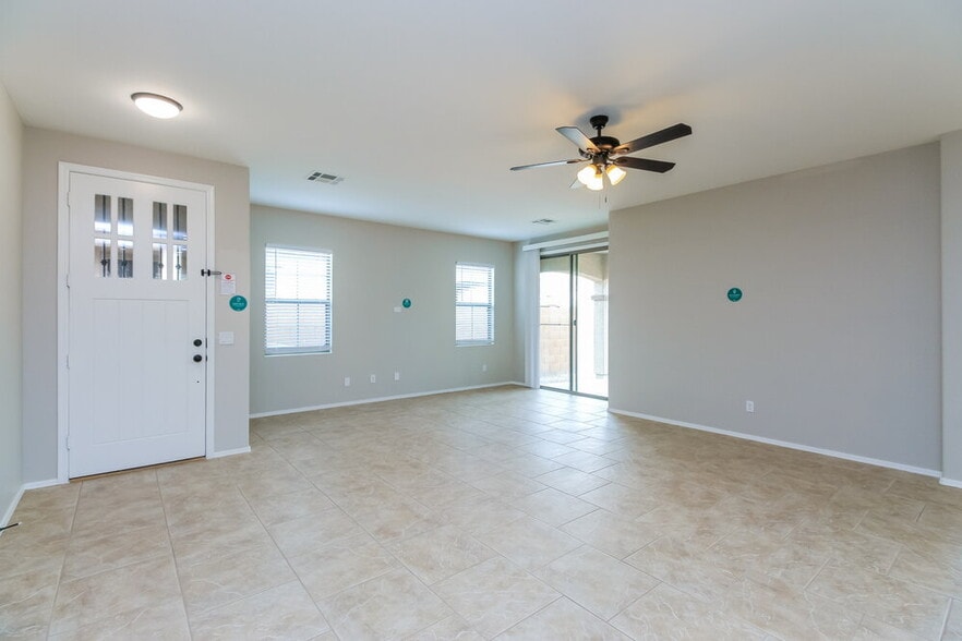 Building Photo - 21899 S 215th St