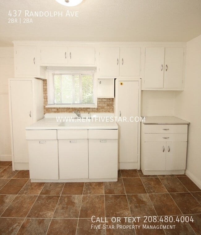 Building Photo - 437 Randolph Ave