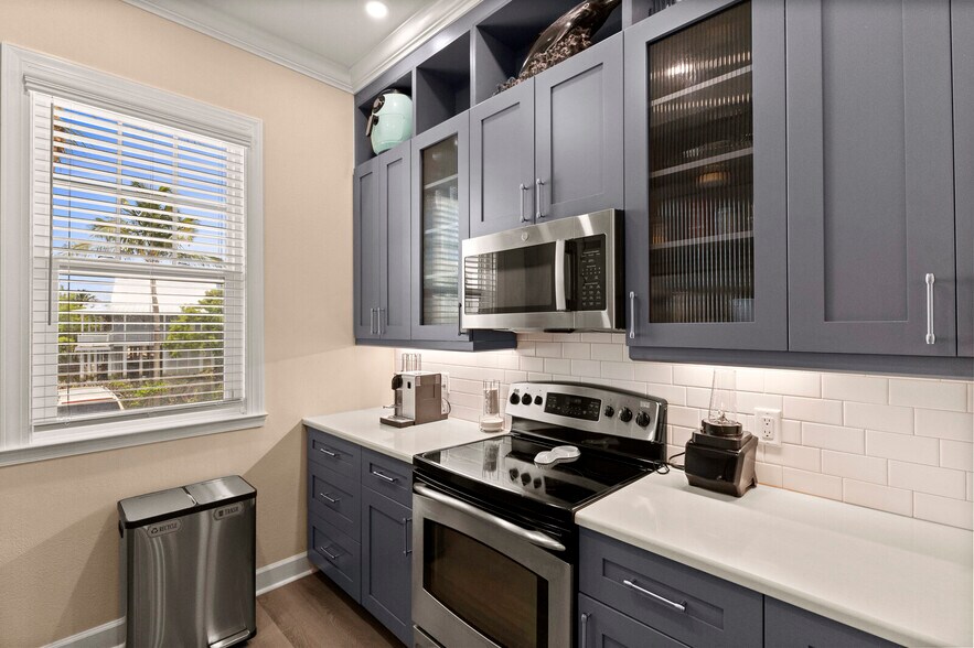 Building Photo - 11780 Anglers Club Dr