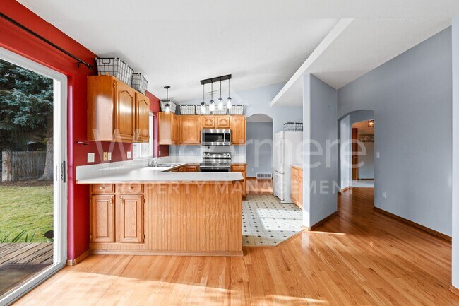 Building Photo - Beautiful 4-Bedroom Home In The South Hill With Solar Panels - Save On Utilities