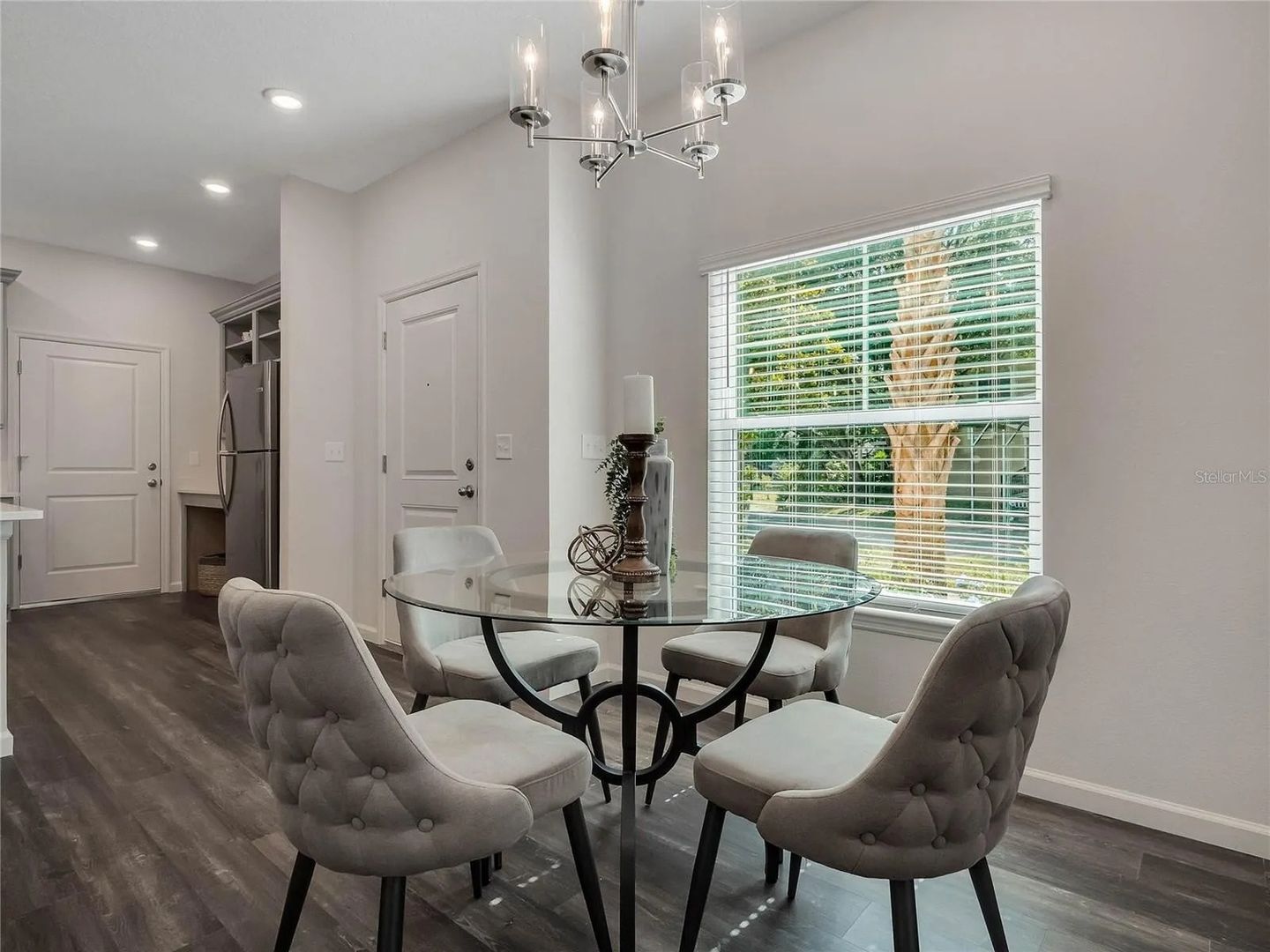 Building Photo - 2964 Oak Park Way