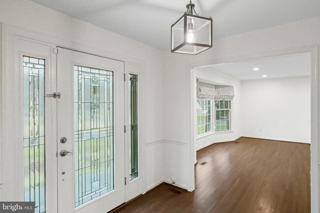 Building Photo - 9312 Sprinklewood Ln