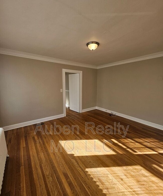 Building Photo - 5436 Harrison St