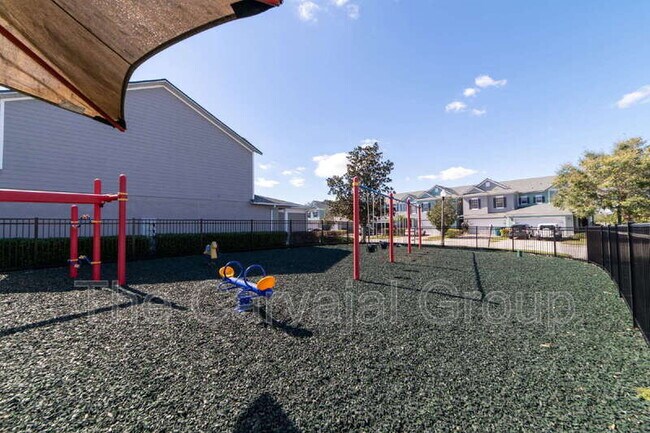 Building Photo - 10224 Vickers Ridge Dr