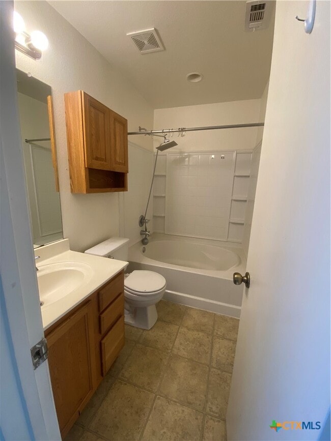 Building Photo - 206 Calixto Ct