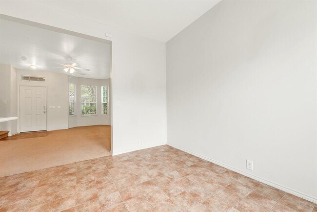 Building Photo - 29731 Sullivan Oaks Dr