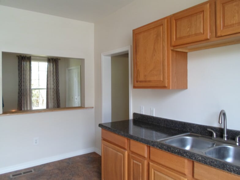 Building Photo - 1610 Lexington Ave