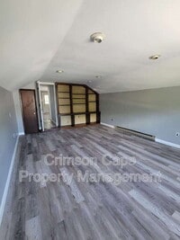 Building Photo - 1137 Grove St