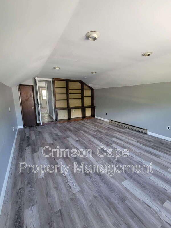 Primary Photo - 1137 Grove St