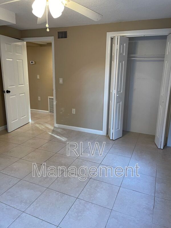 Building Photo - 206 Osceola Ave