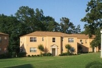 Building Photo - Oak Meadows Apartments