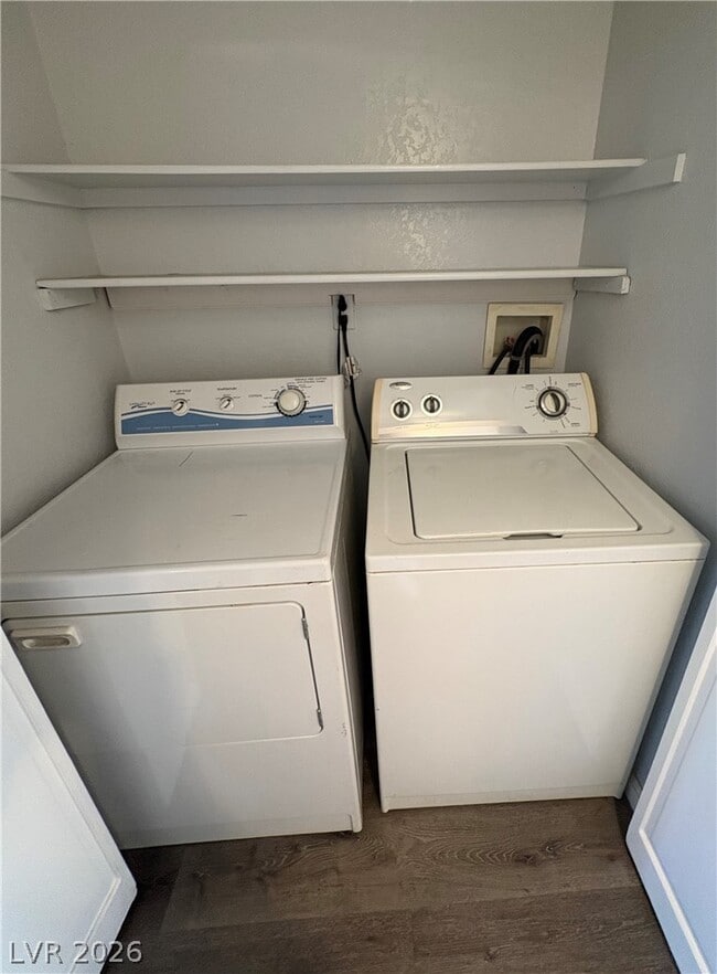 Building Photo - 5040 S Rainbow Blvd