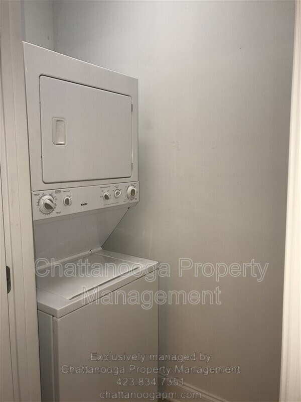 Building Photo - 2704 Stone Trace Dr