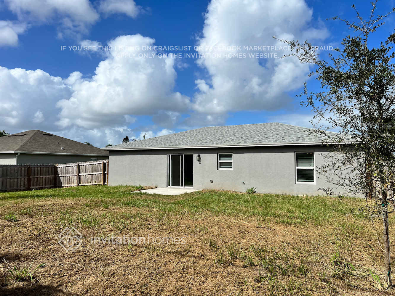 Building Photo - 550 SE Whitmore Dr