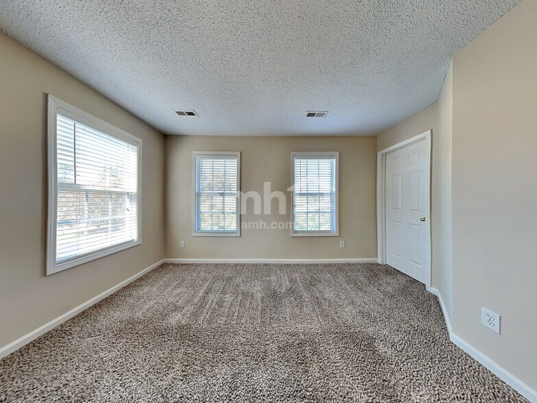 Building Photo - 6613 Ivy Stone Dr