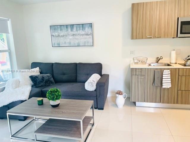 Primary Photo - 1419 West Ave