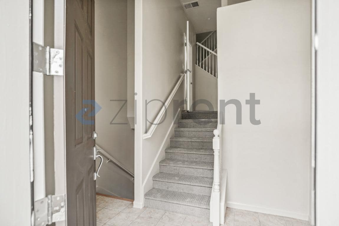 Building Photo - 2858 10th St