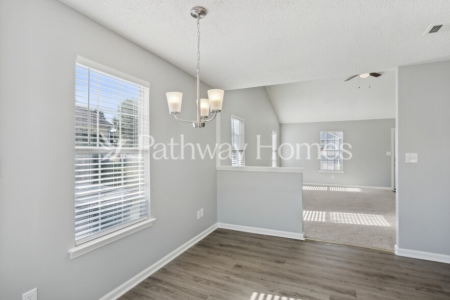 Building Photo - 449 Eagles Nest Way