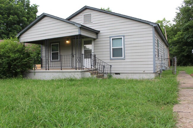 Building Photo - Spacious House for Rent in the Heart of Tu...