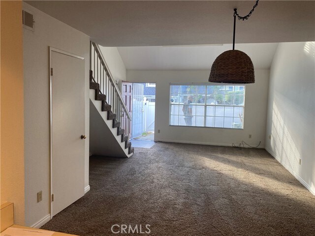 Building Photo - 805 W Grondahl St