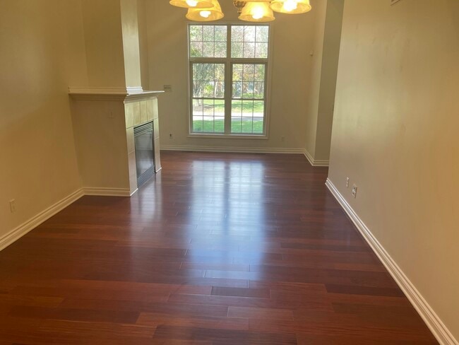 Building Photo - 45588 S Stonewood Rd